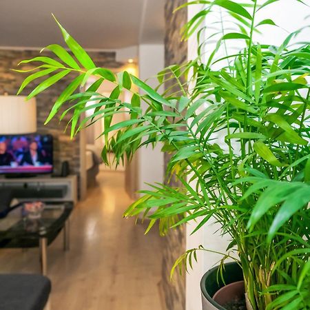 Relaxing 2Bd Apartment, Ground Floor - Walk To Old Town Split Ngoại thất bức ảnh