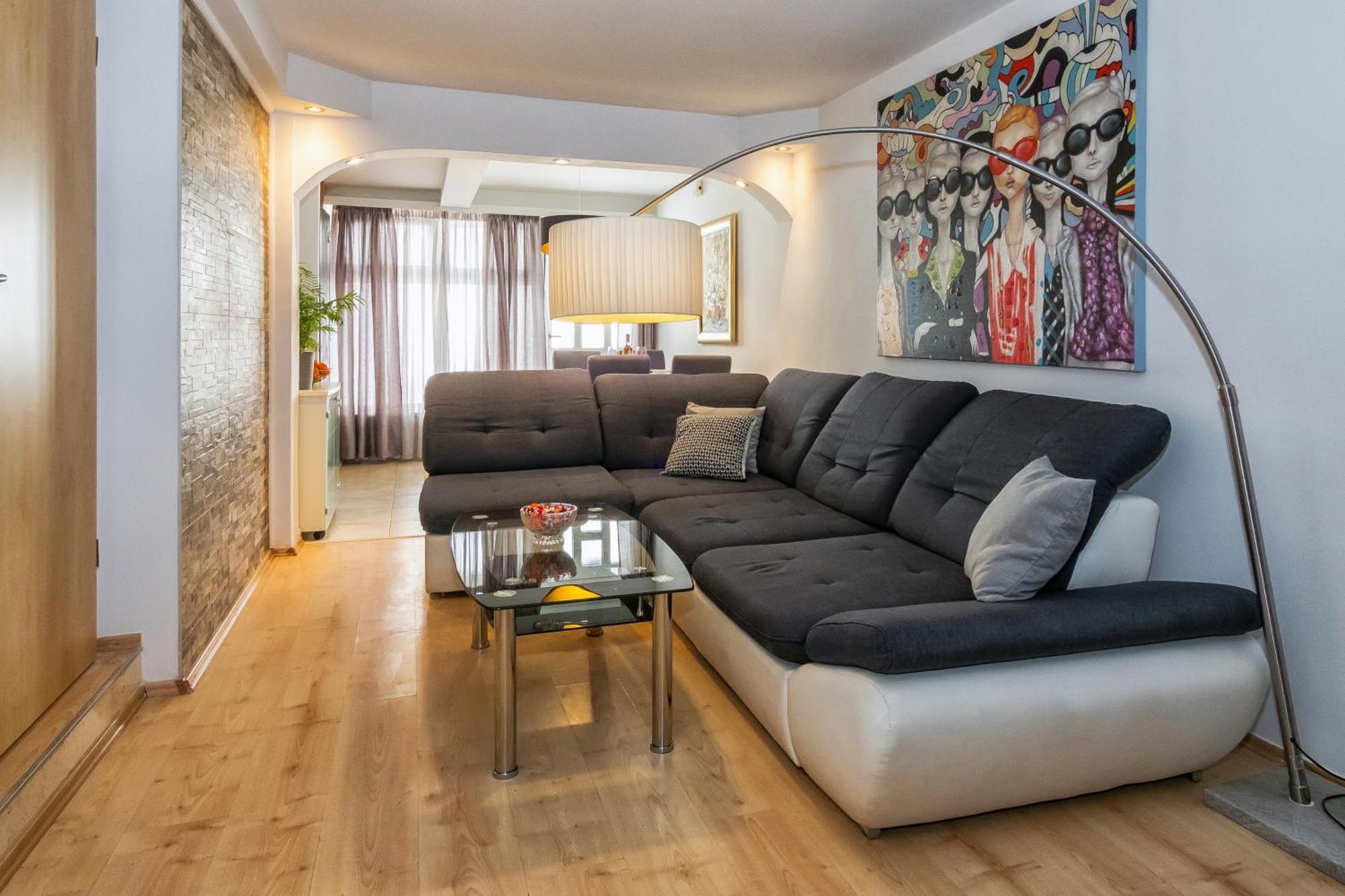 Relaxing 2Bd Apartment, Ground Floor - Walk To Old Town Split Ngoại thất bức ảnh