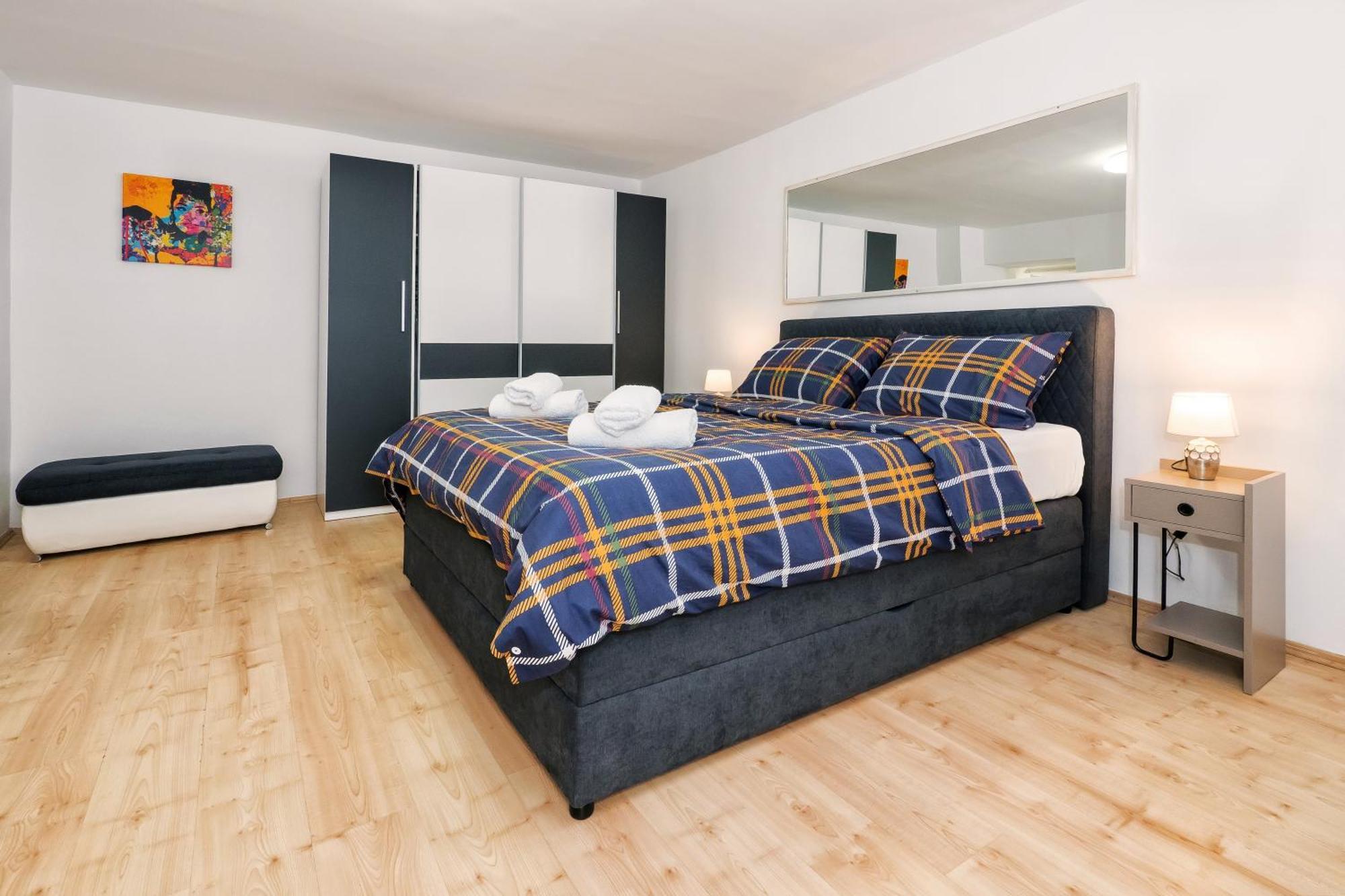 Relaxing 2Bd Apartment, Ground Floor - Walk To Old Town Split Ngoại thất bức ảnh