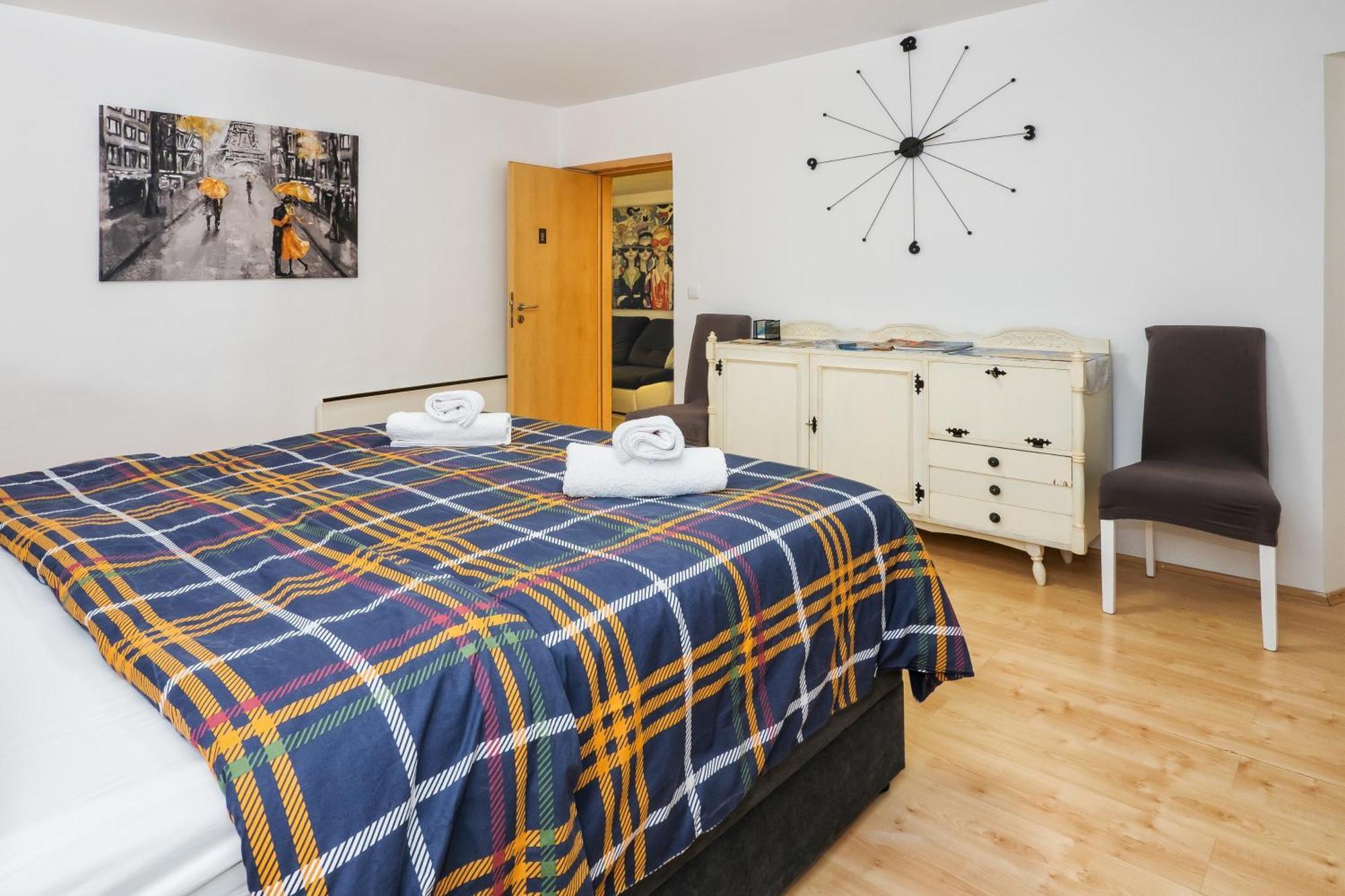 Relaxing 2Bd Apartment, Ground Floor - Walk To Old Town Split Ngoại thất bức ảnh