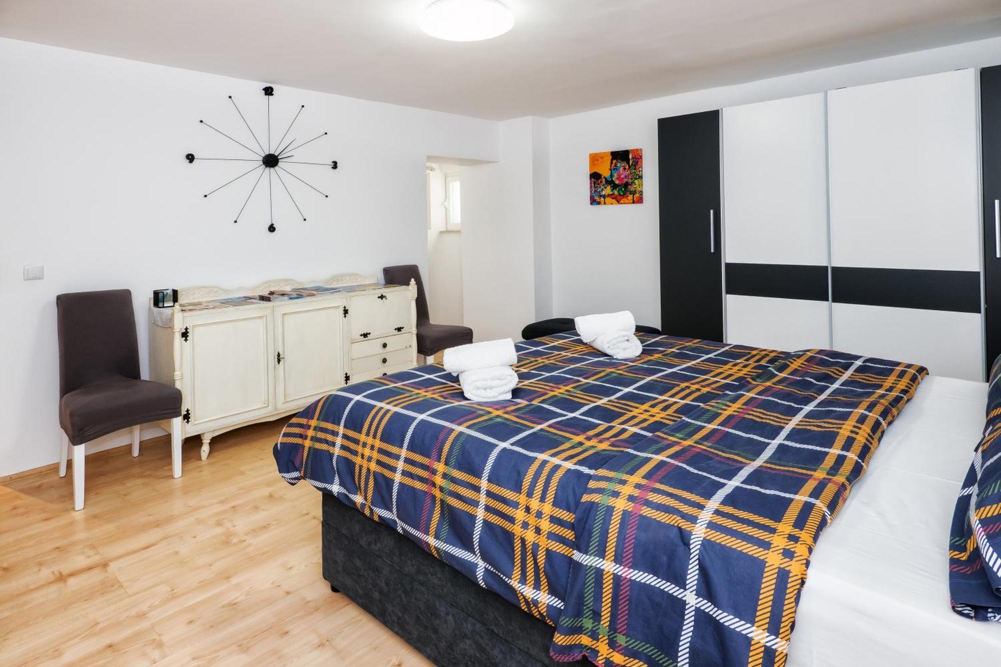 Relaxing 2Bd Apartment, Ground Floor - Walk To Old Town Split Ngoại thất bức ảnh