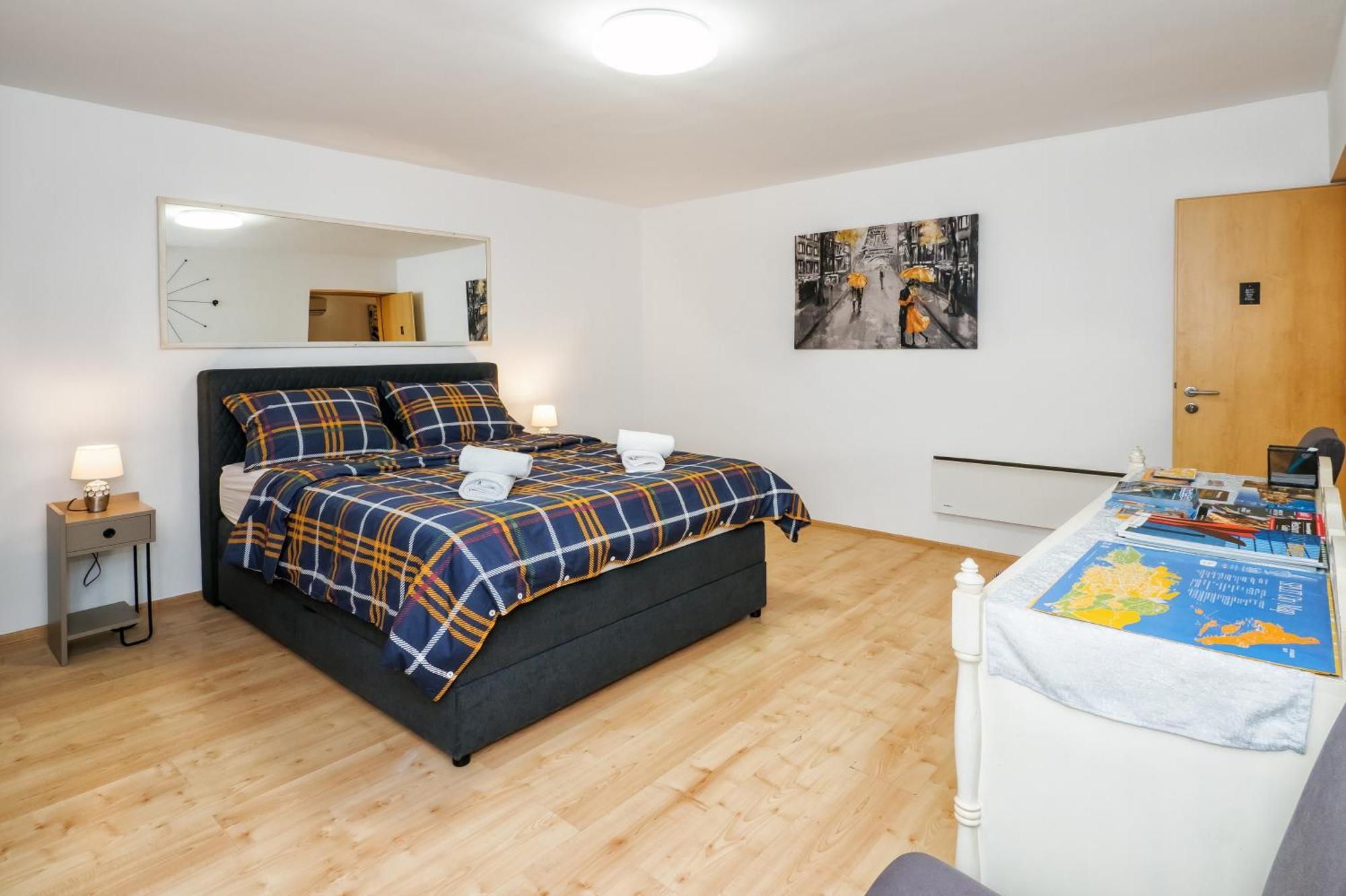 Relaxing 2Bd Apartment, Ground Floor - Walk To Old Town Split Ngoại thất bức ảnh